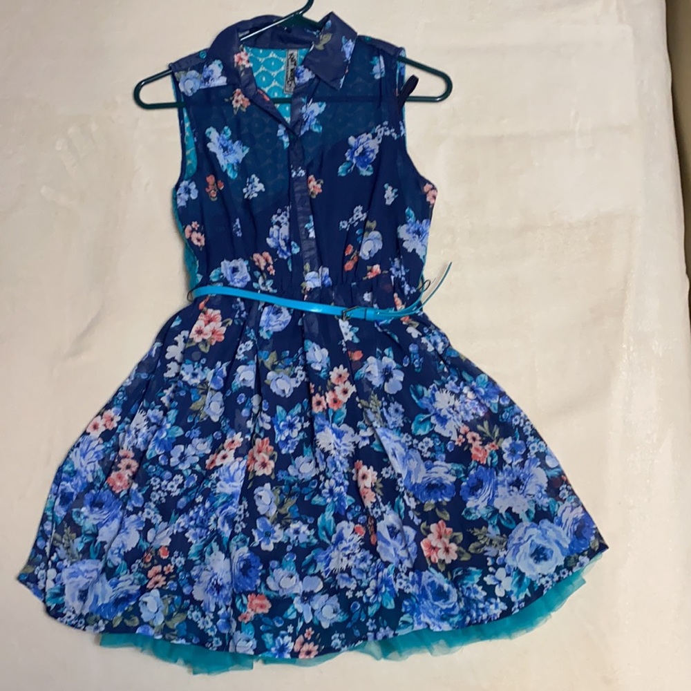 Dress floral belted